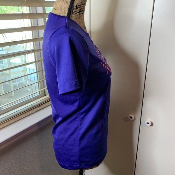 Women’s Under Armour Flag Heart Graphic T-Shirt - Picture 9 of 13